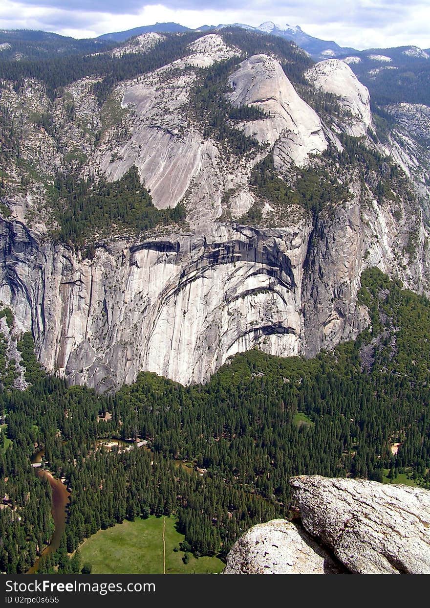 A view of Yosemite National Park