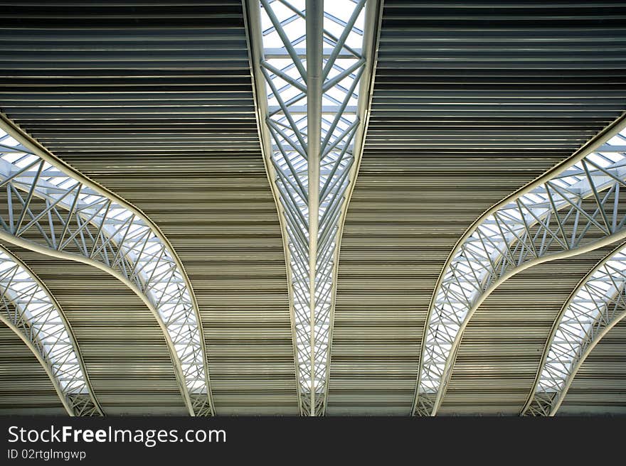 Pattern of ceiling inside a modern building