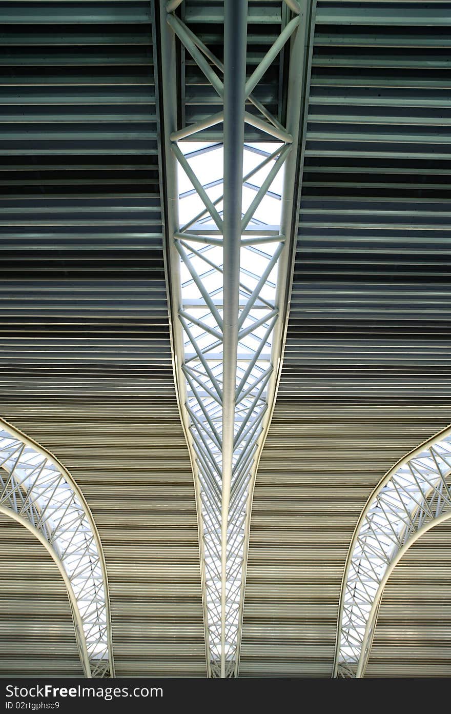 Pattern of ceiling inside a modern building