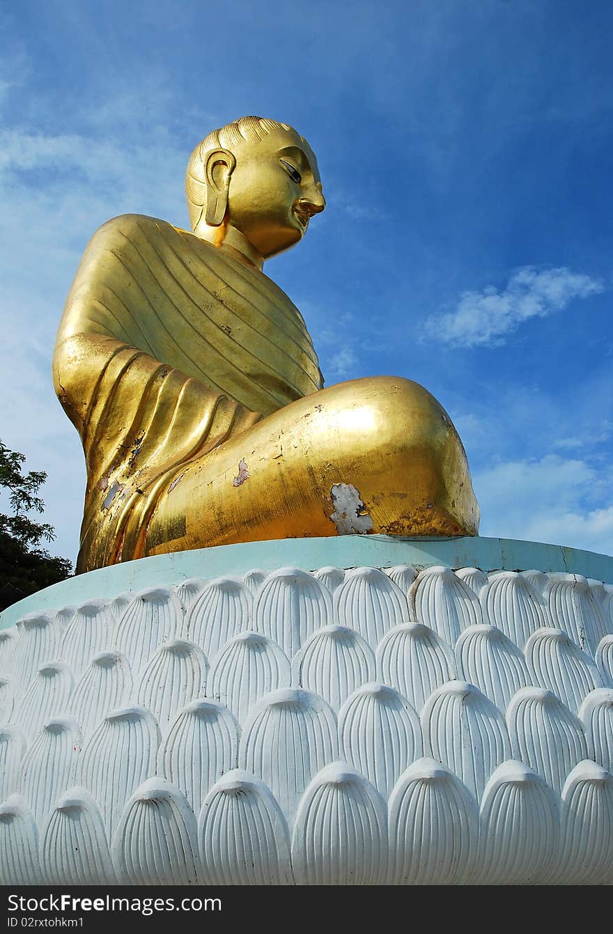 Big buddah statue in thai temple.