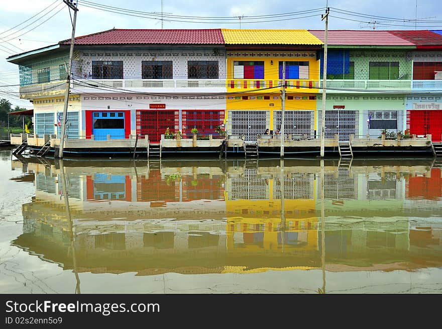 The colorful building at Amphawa Thailand