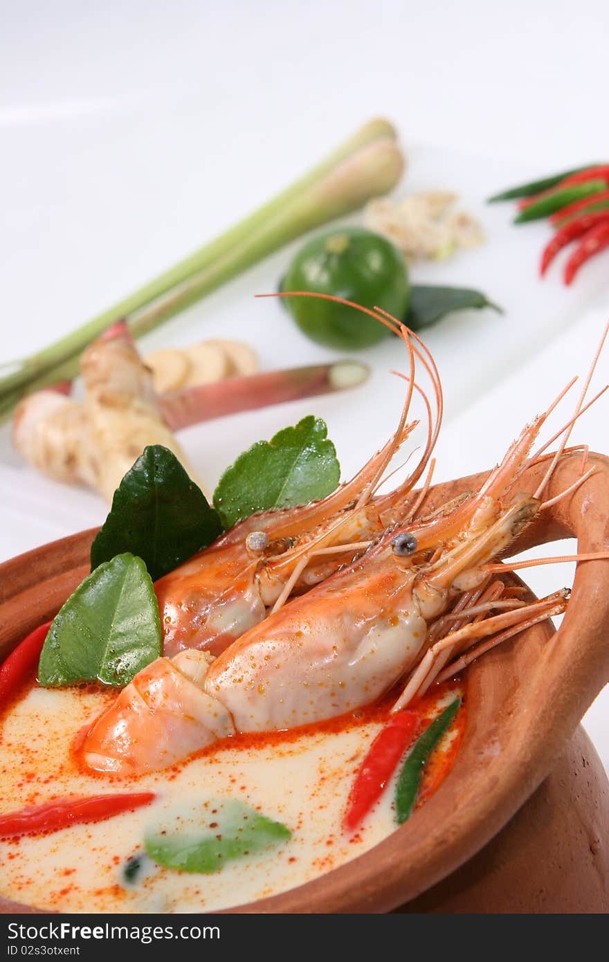 Tom yum is usually made with prawns (tom yum goong or tom yum kung). Tom yum is usually made with prawns (tom yum goong or tom yum kung).