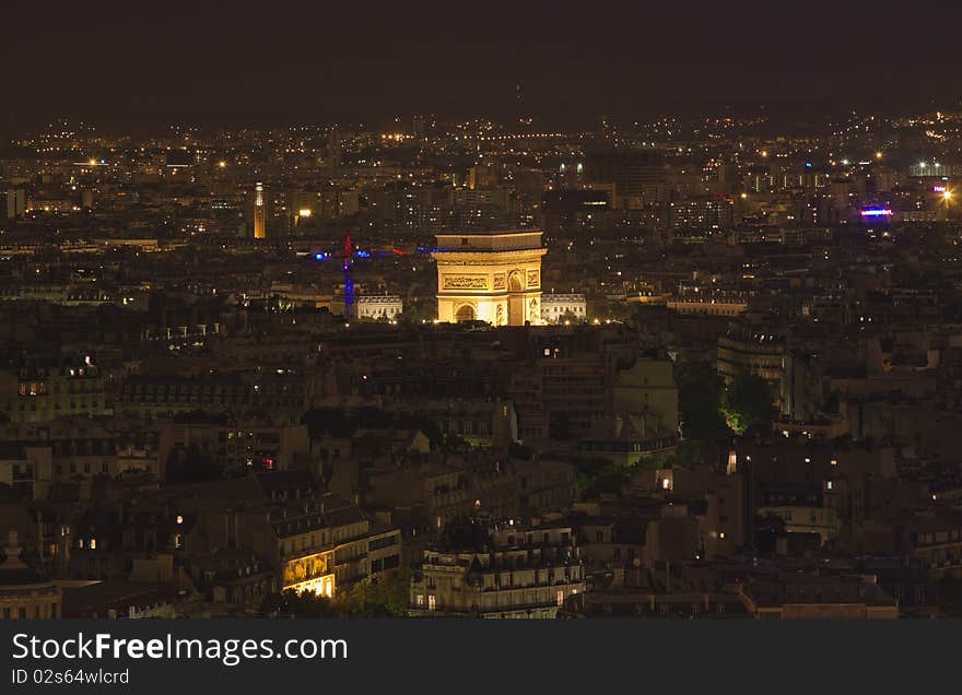 L Arc de Triomphe at Night