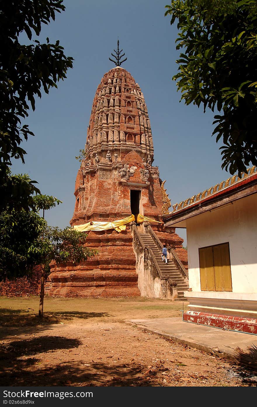 Wat Mahatas , Ancient temple in Thailand.