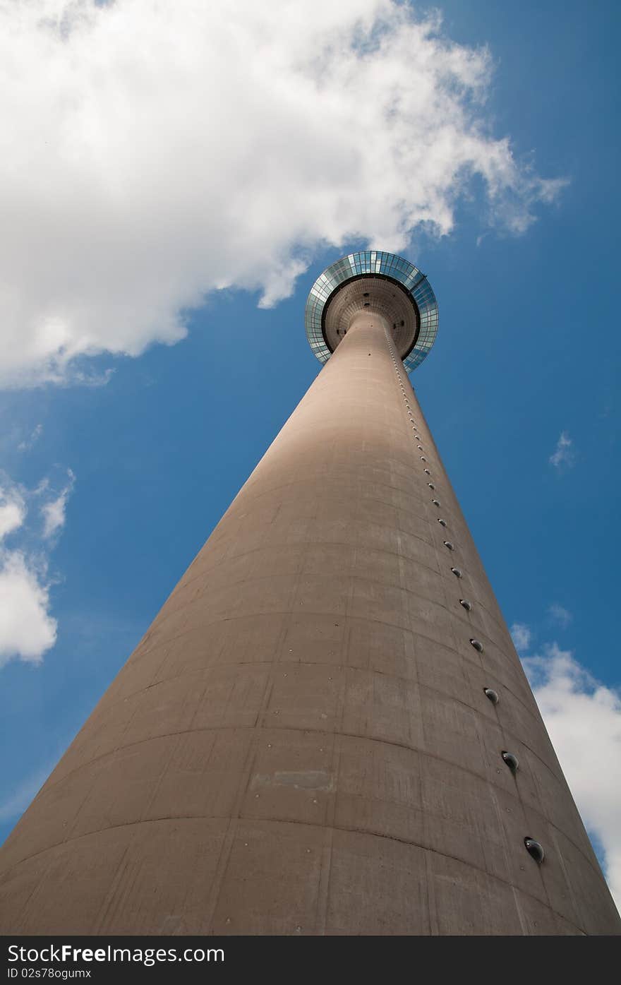 An image of the Rheinturm from below. An image of the Rheinturm from below