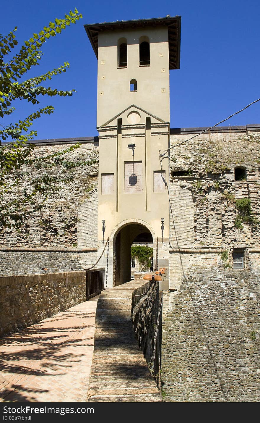 The Felino Castle overlooks the valley of the Baganza river from its hill top at the foot of the Apennines. The Felino Castle overlooks the valley of the Baganza river from its hill top at the foot of the Apennines.