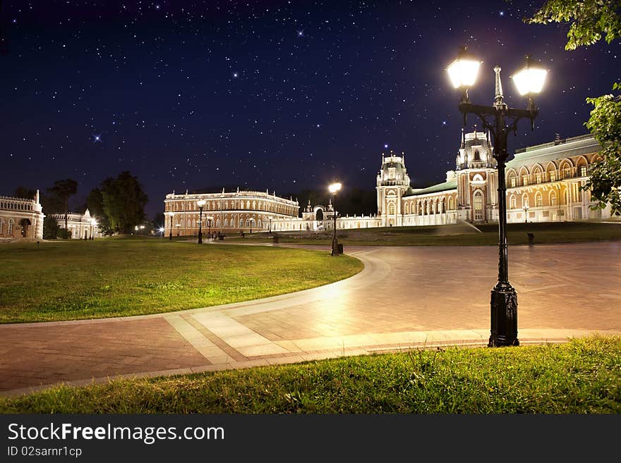 Park Tsaritsino in the night