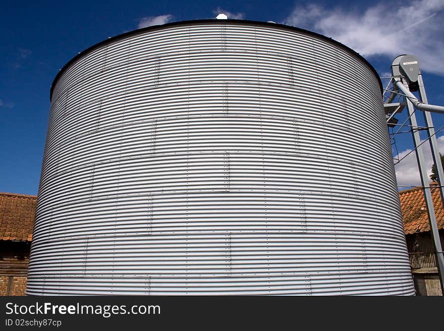 Metal grain silo