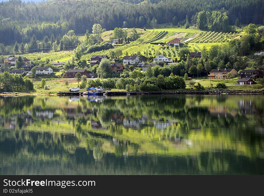 Hardangerfjord, Ulvik