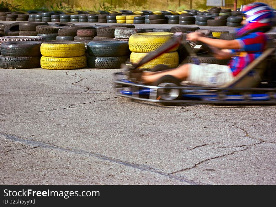 Qualifying rounds of children s sport races