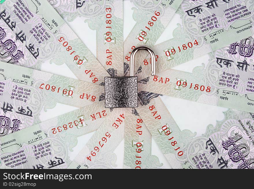 Open Lock On 100 Rupee Notes In A Circle