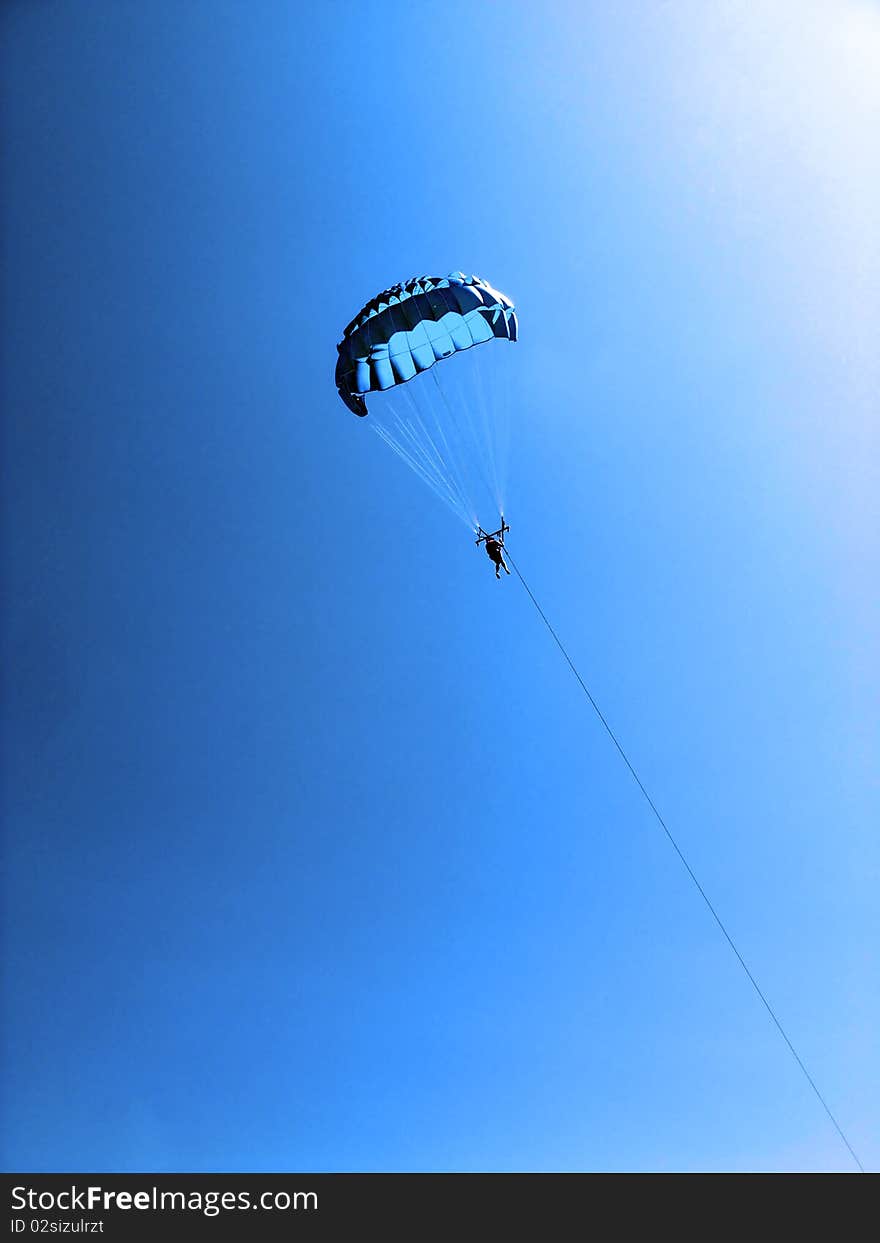 Parachuter