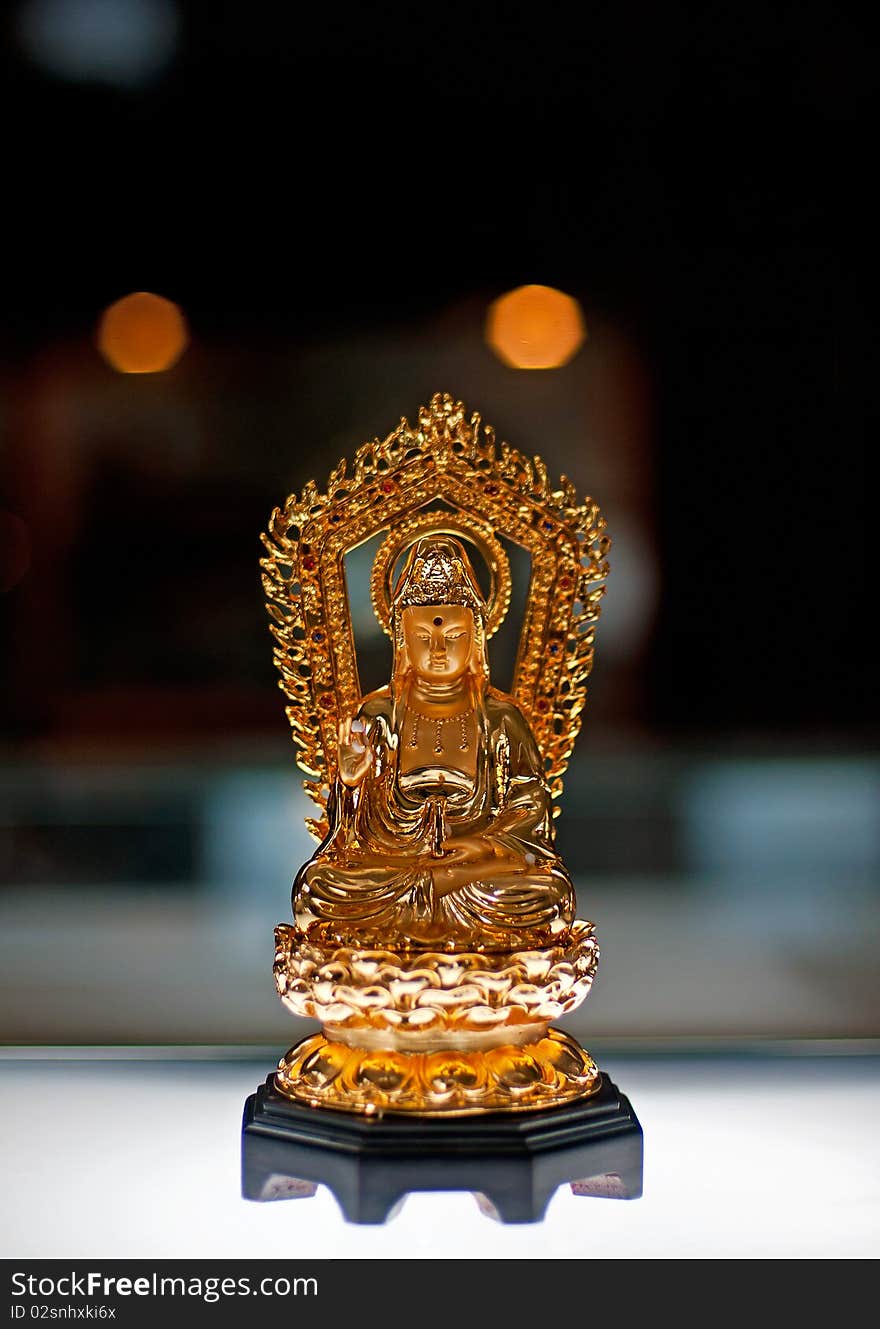 The statue of Buddha that keeps in mind believing people to construct to gather expresses the godliness to the religion. The statue of Buddha that keeps in mind believing people to construct to gather expresses the godliness to the religion.