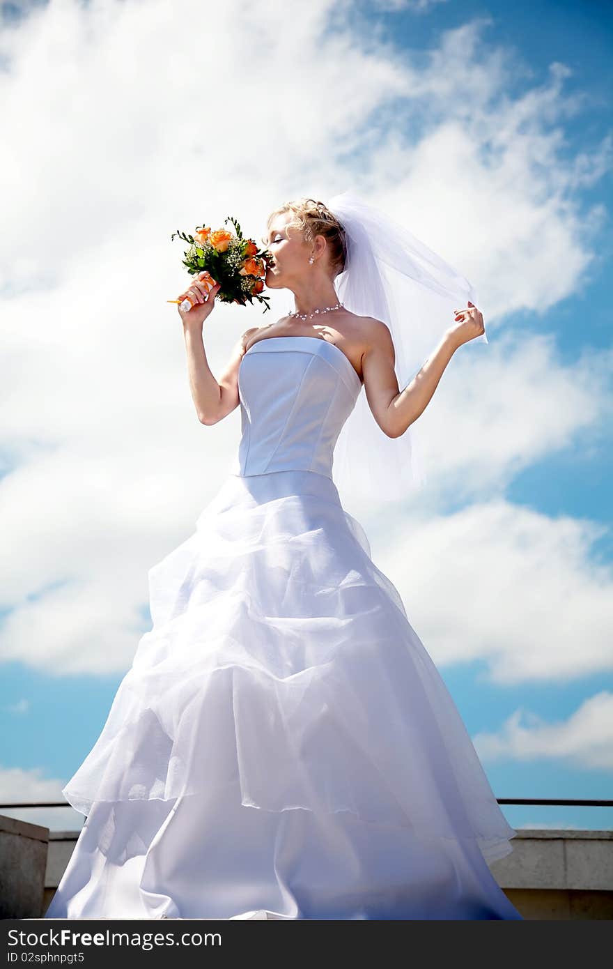 Young beautiful  bride outdoor