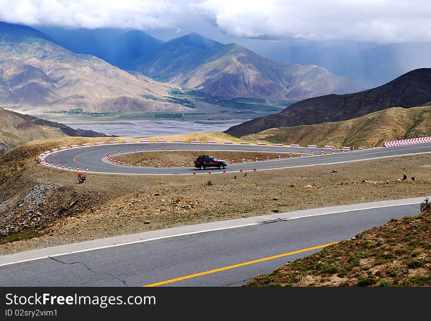 China's Tibet plateau on the road rider. China's Tibet plateau on the road rider.