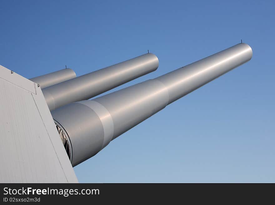 16 inch guns of the Battleship USS Alabama (BB-60). 16 inch guns of the Battleship USS Alabama (BB-60)