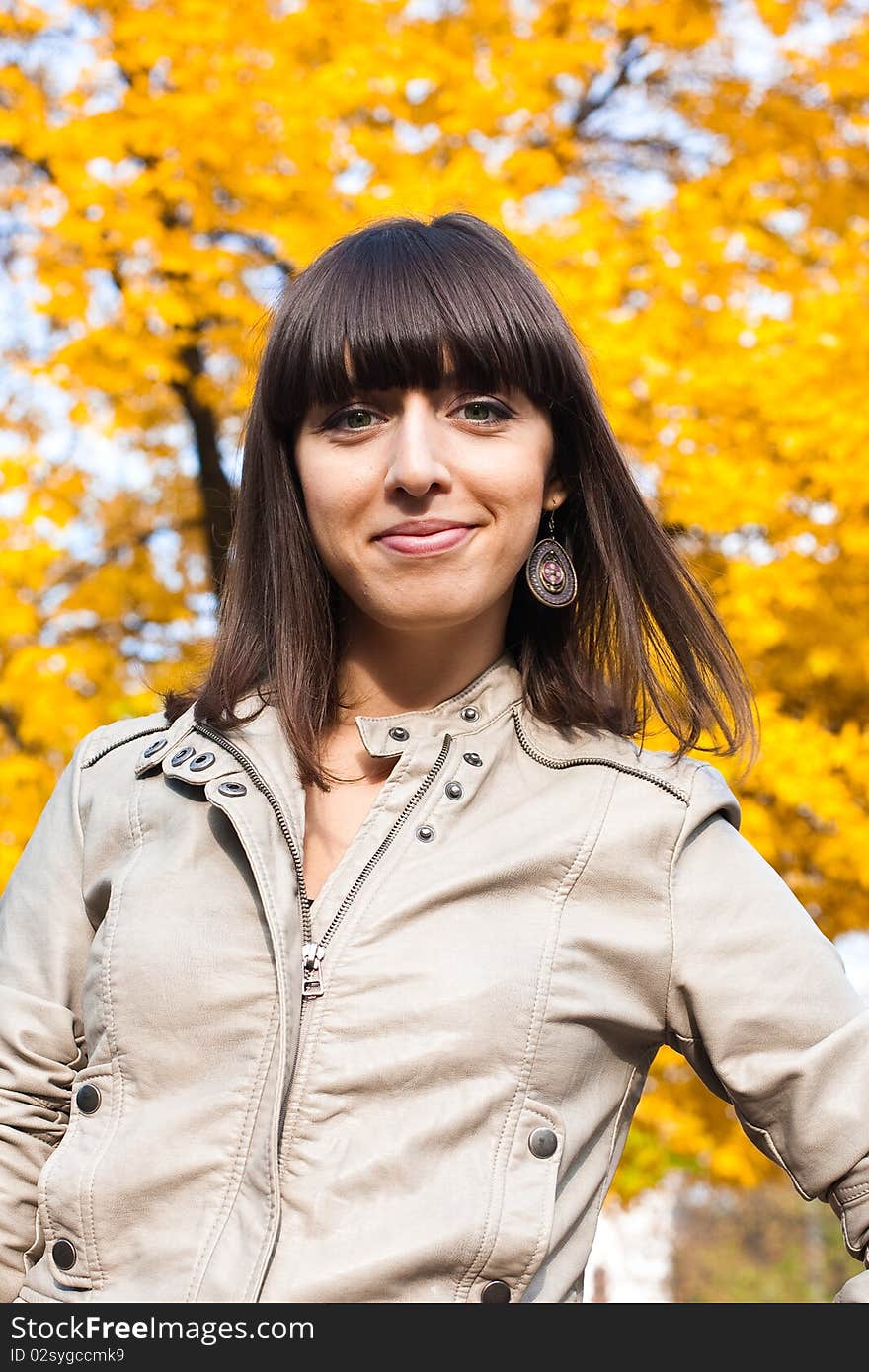 Beauty woman on a autumn