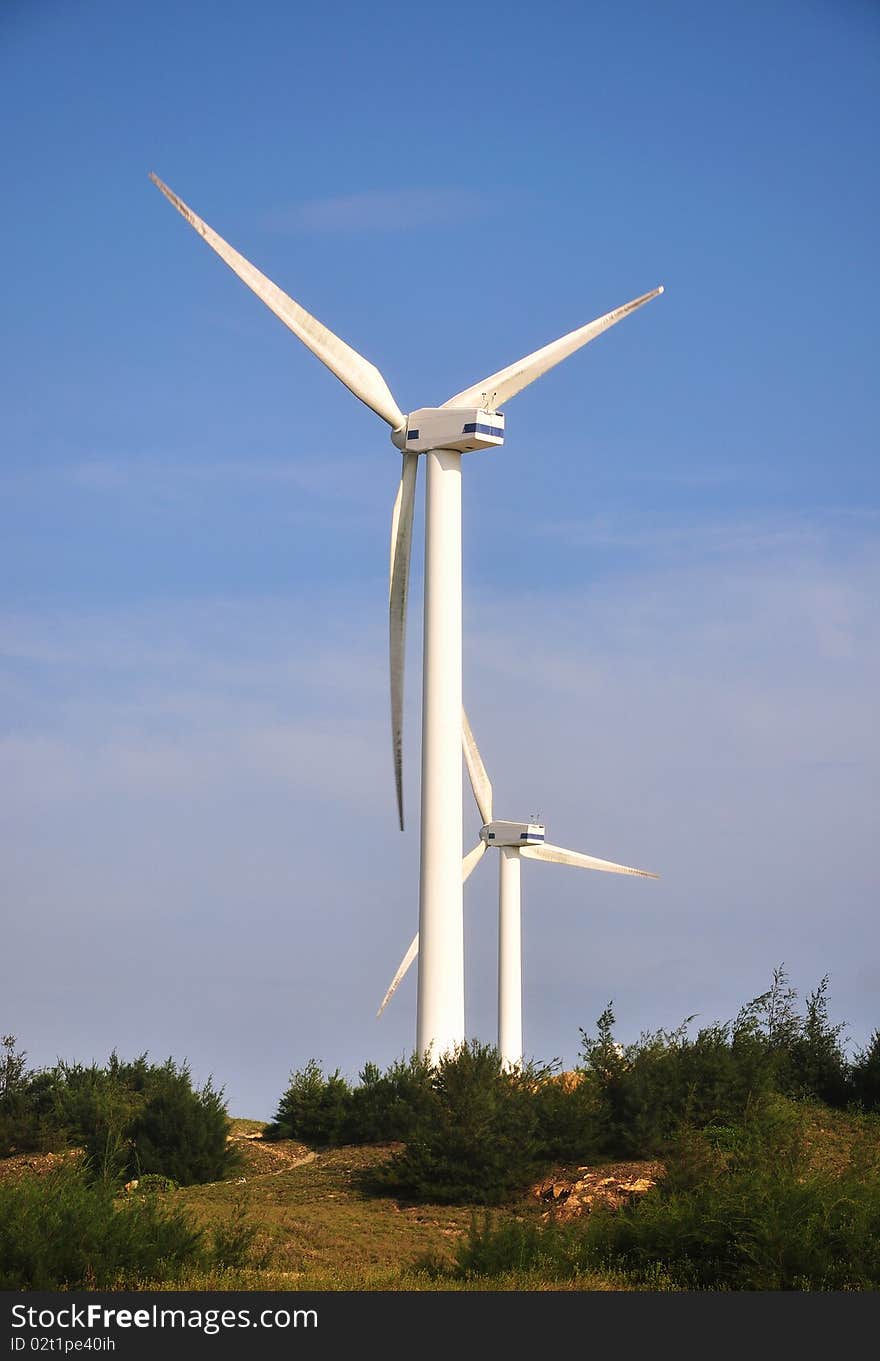 Two Windmill power generator