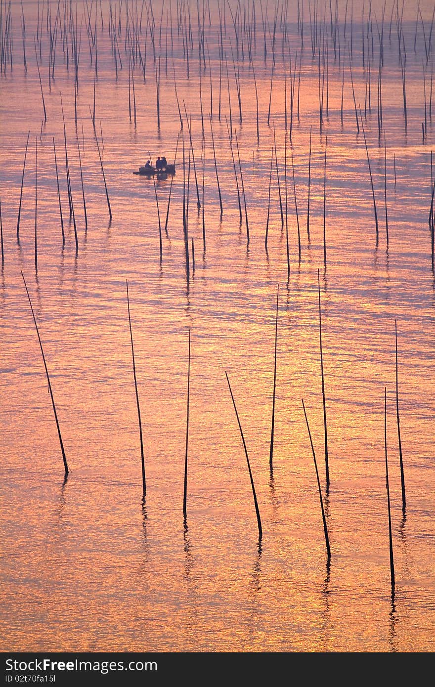 This photo was taken at the seaside Xiapu in Fujian Province, Xiao Hao's been such a peaceful morning. This photo was taken at the seaside Xiapu in Fujian Province, Xiao Hao's been such a peaceful morning