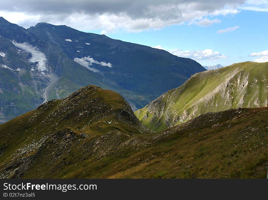 Mountain landscape in the Alpes