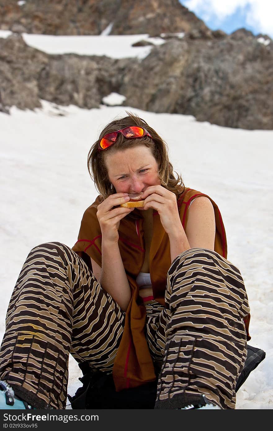 Lunch on the snow. Summer freeride, Caucasus mountains, Elbrus