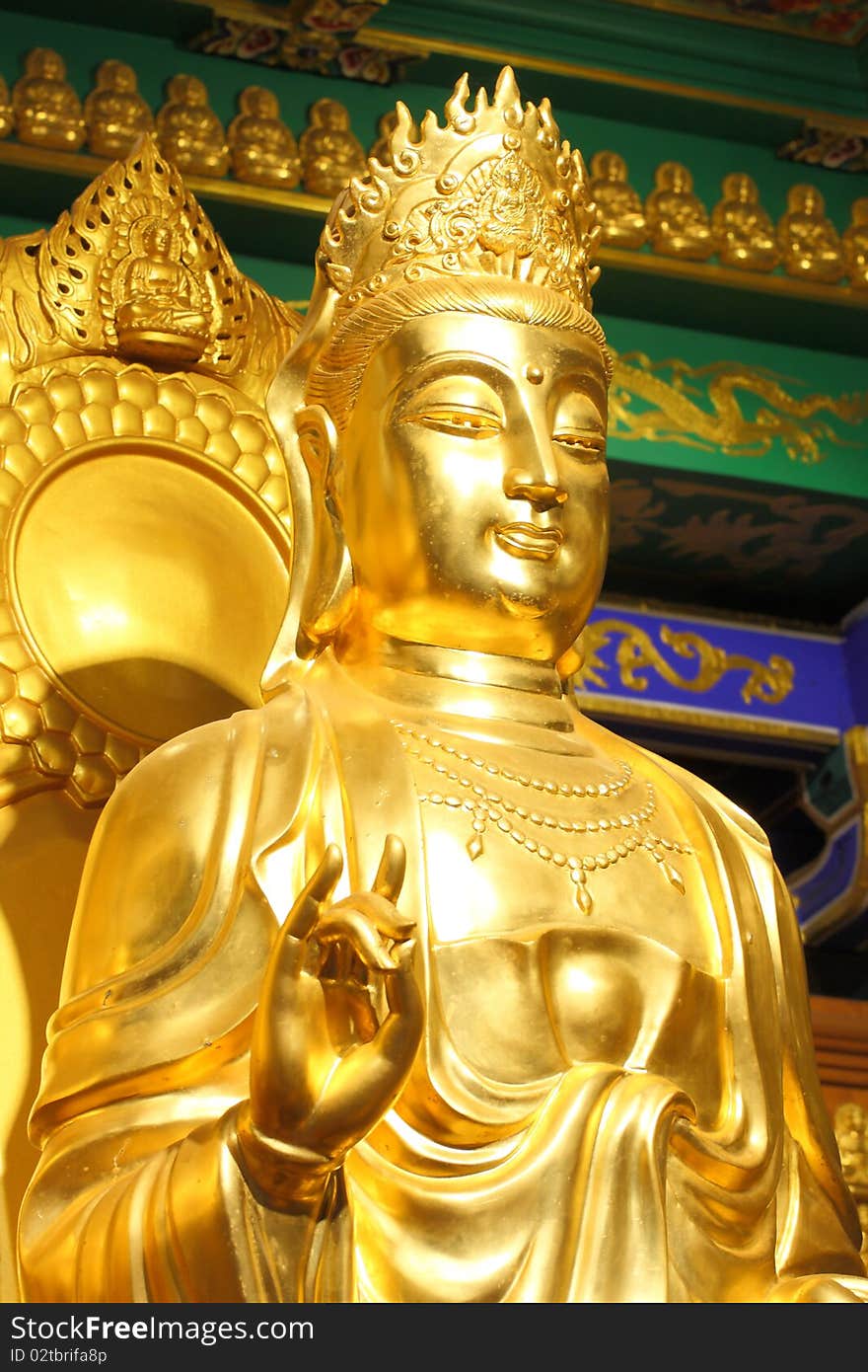 A big golden buddha