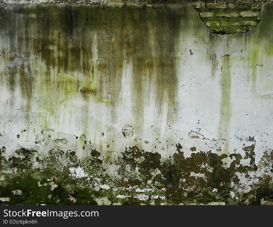 Strange stain color on the ancient walls. Strange stain color on the ancient walls.