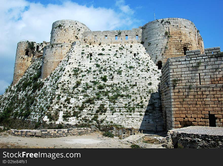 Scenery of the most famous ancient castle in Syria.