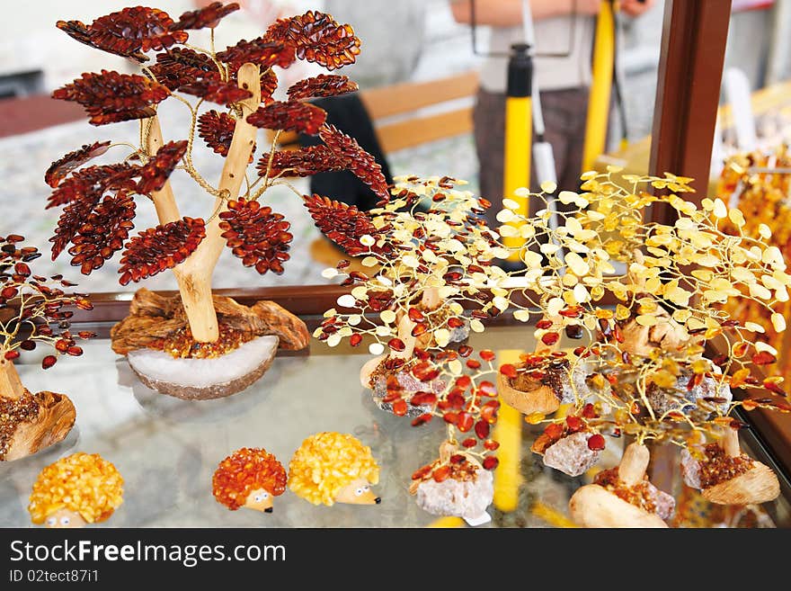 The amber tree and accessories. The amber tree and accessories