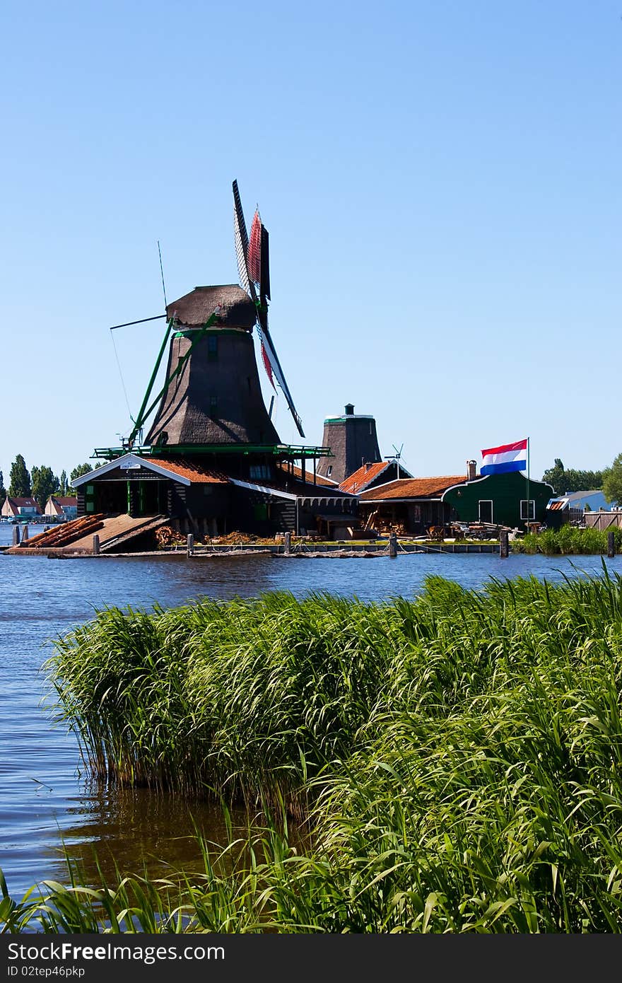 Mills in Holland, traditional and direct landmark of the country