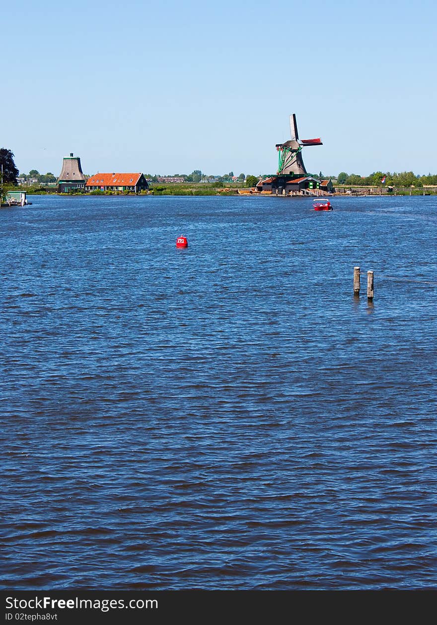 Mills in Holland, traditional and direct landmark of the country