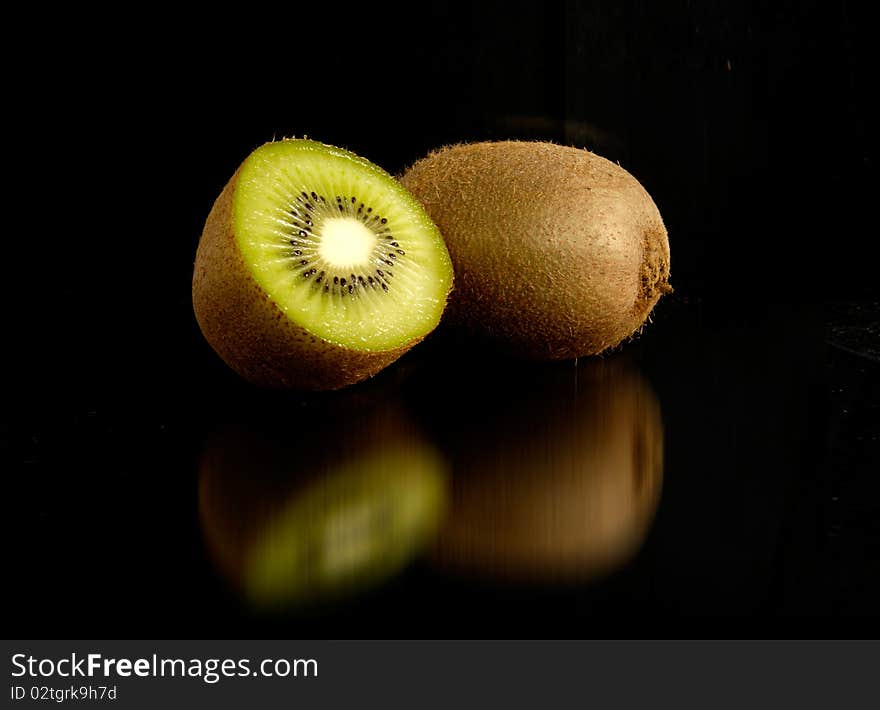 Kiwi reflection on black background