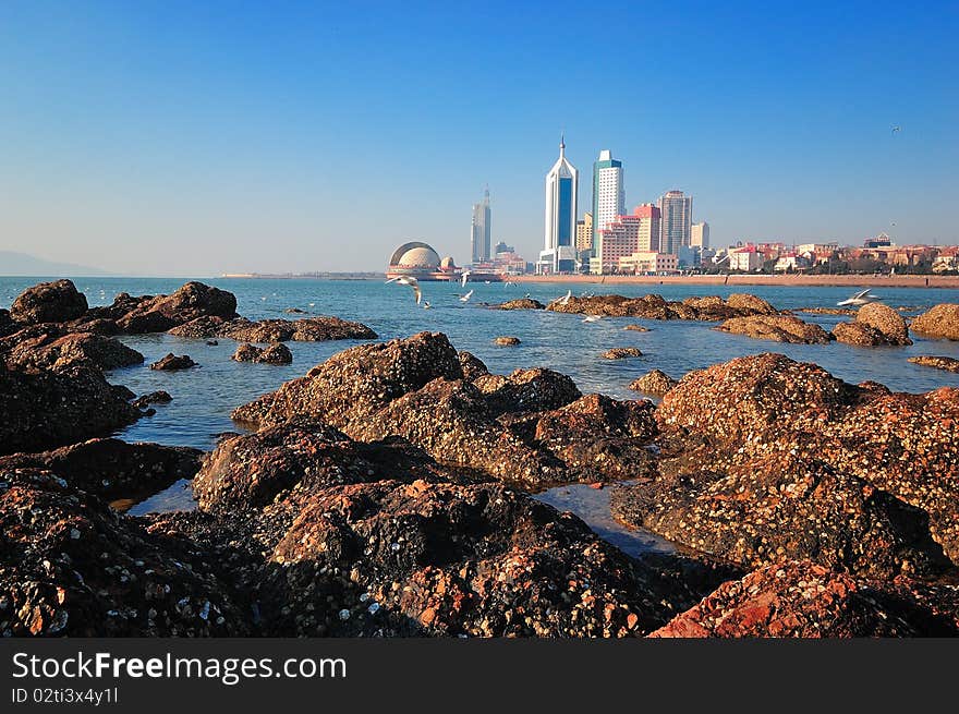 Qingdao is a famous tourist city, Qingdao is an important military port, now the seat of the PLA Headquarters of the North Sea Fleet. Qingdao is a famous tourist city, Qingdao is an important military port, now the seat of the PLA Headquarters of the North Sea Fleet.