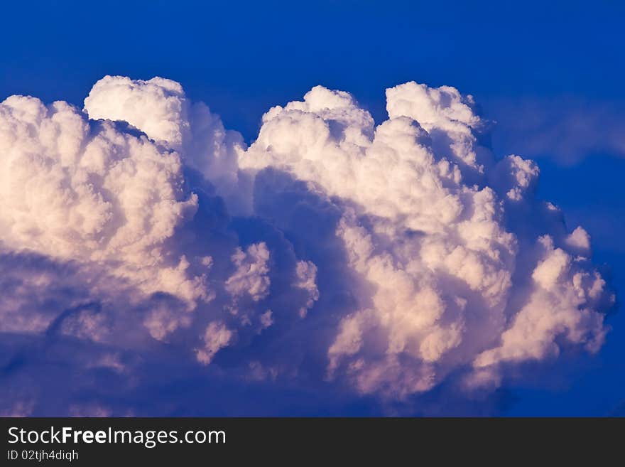 White cumulus cloud in blue sky. White cumulus cloud in blue sky