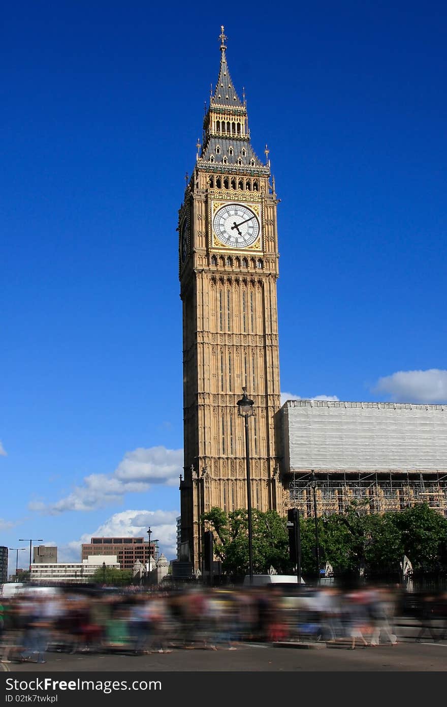 Famous Big Ben Clock Tower With Mooving People