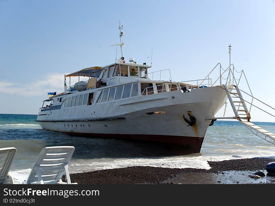 Ship put out of beach