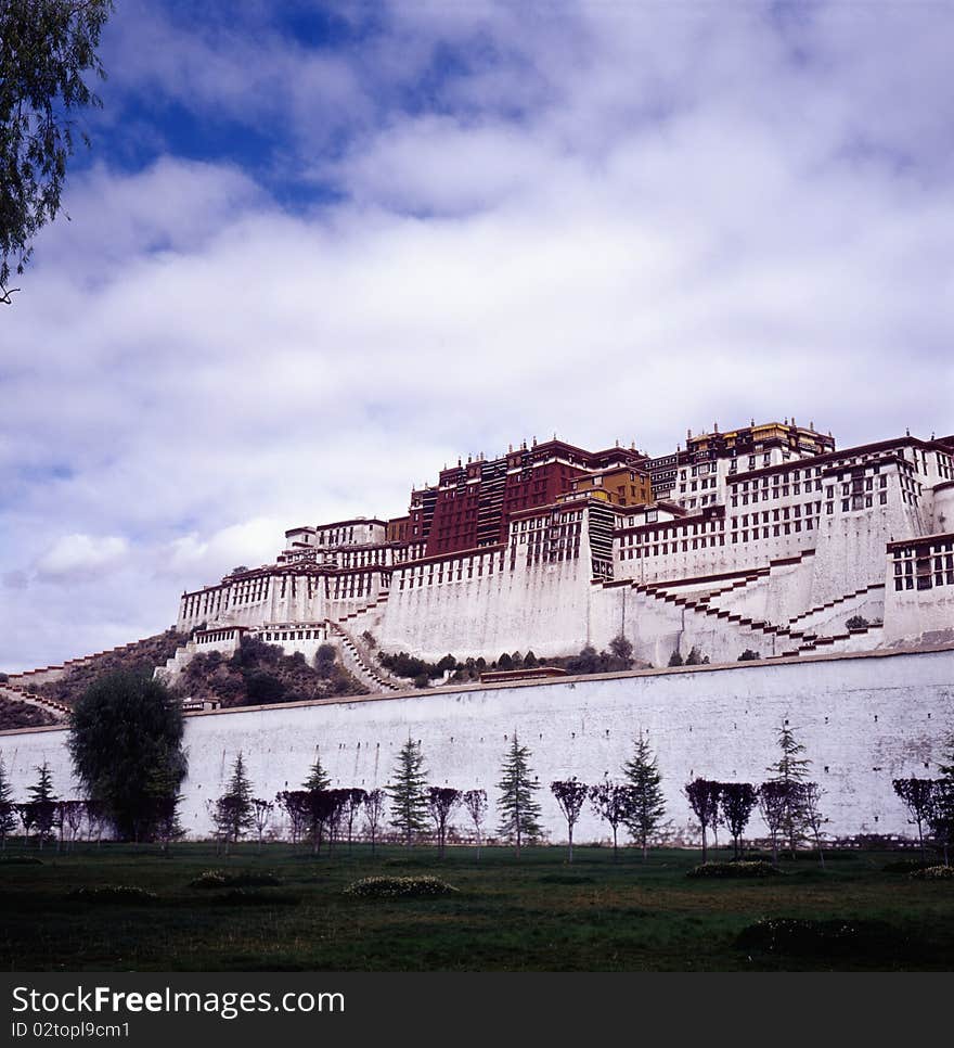 It is Potala palace in Tibet of China.with blue sky it is a historic building. Photo by 120 film.