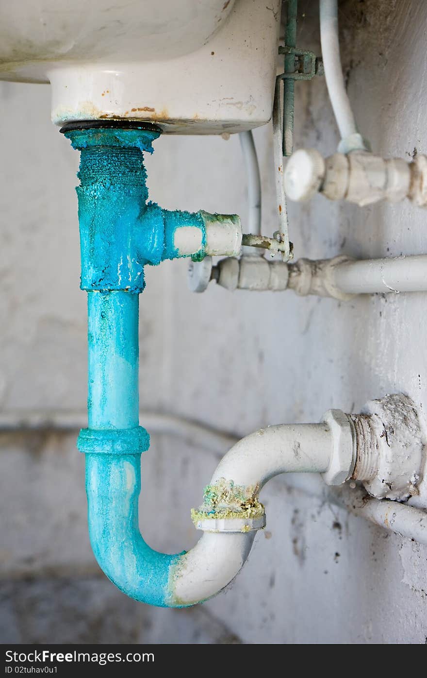 Filthy sink drain leakage