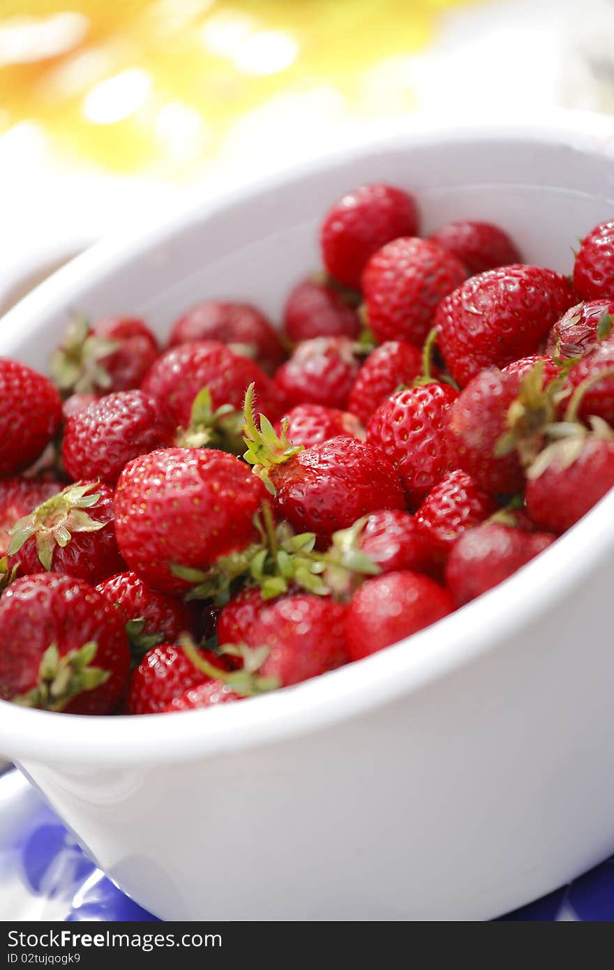 Dessert, strawberries in a bowl