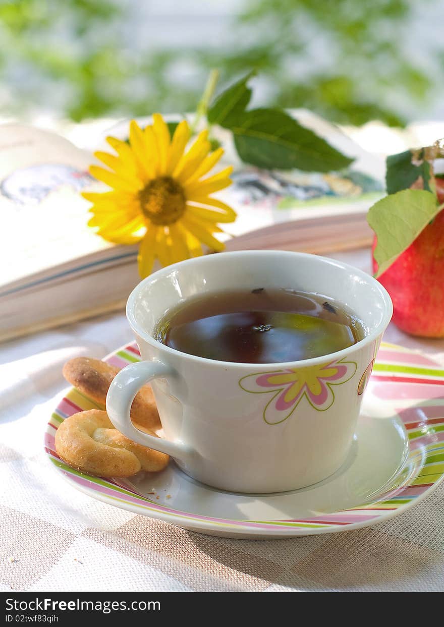 Tea with cookies