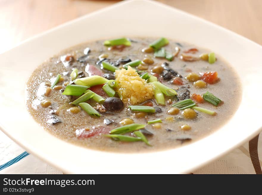 Mushroom Soup With Garlic And Onion