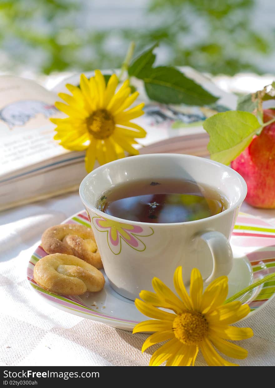 Tea with cookies