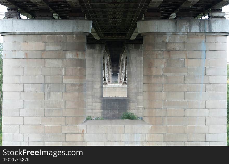 Column Of Bridge