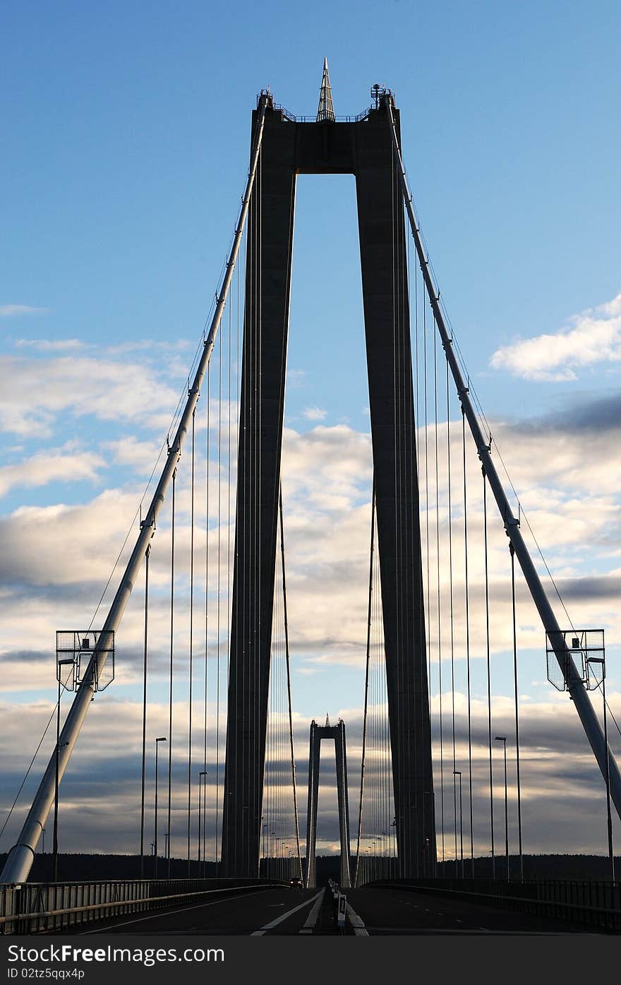 The longest suspended bridge in sweden. The longest suspended bridge in sweden