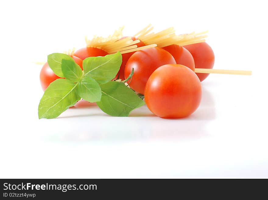 Spaghetti with tomatos and basilikum