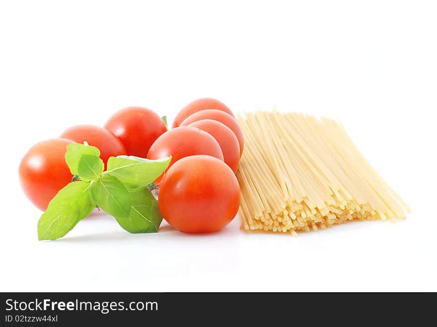 Spaghetti with tomatos and basilikum