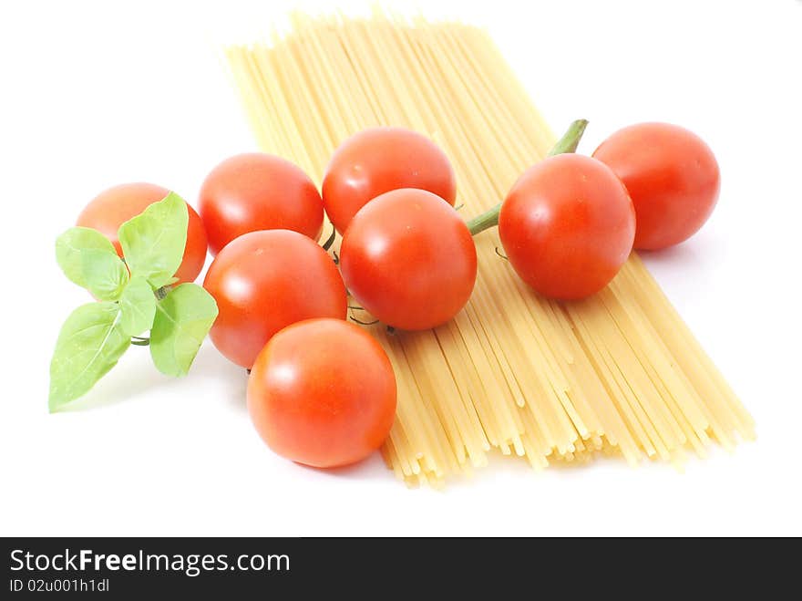 Spaghetti with tomatos and basilikum