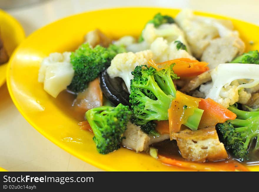 White cauliflower and broccoli cuisine