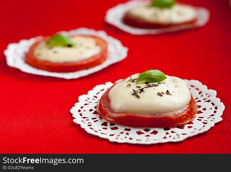 Baked Tomatoes And Mozzarella