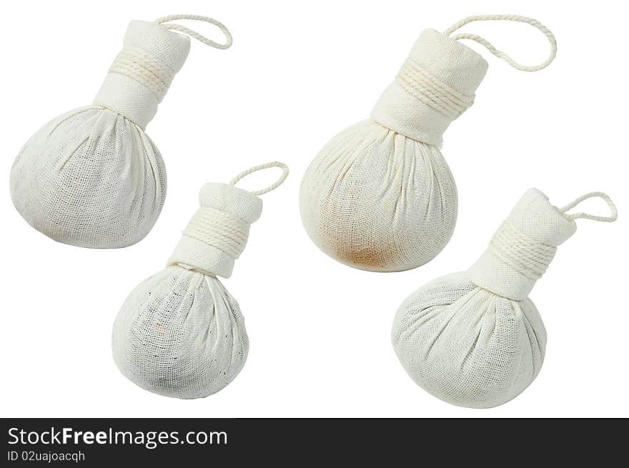 Di-cut 4 small herbal massage balls